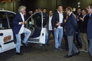 GRILLO E VESPA b c e c e f a d b aac