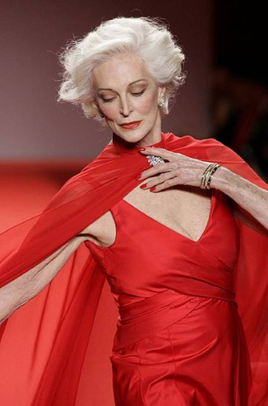 Carmen Dell Orefice Fashion Gallery Ageless Beauty