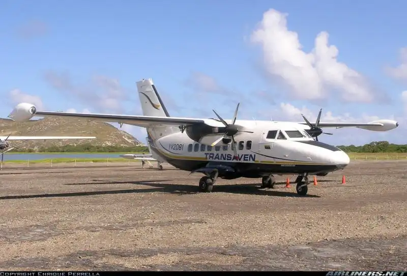 AEREO BIMOTORE A LOS ROQUES 