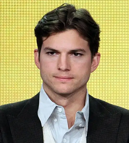 ASHTON KUTCHER