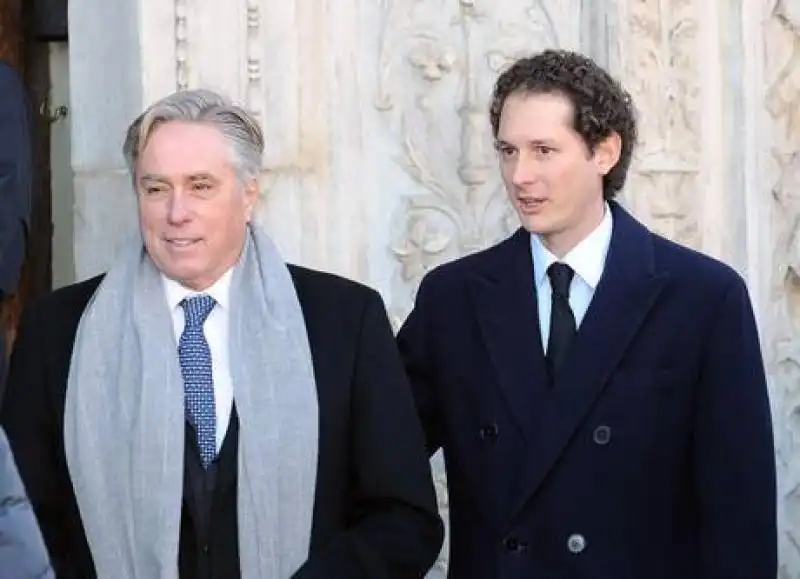 DAVID THORNE CON JOHN ELKANN ALLA MESSA PER AGNELLI FOTO ANSA 