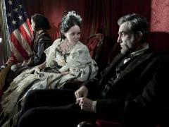 SALLY FIELD E DANIEL DAY LEWIS IN LINCOLN