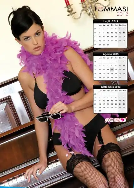 SARA TOMMASI CALENDARIO DUEMILATREDICI 