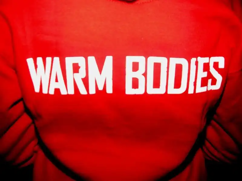 WARM BODIES FOTO ANDREA ARRIGA 