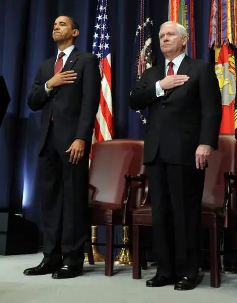 BARACK OBAMA E ROBERT GATES 