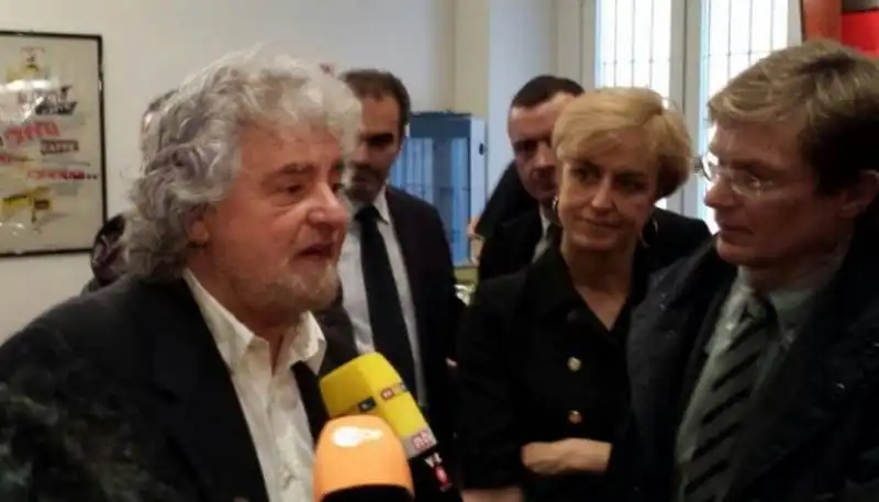 BEPPE GRILLO INCONTRA  LA STAMPA ESTERA