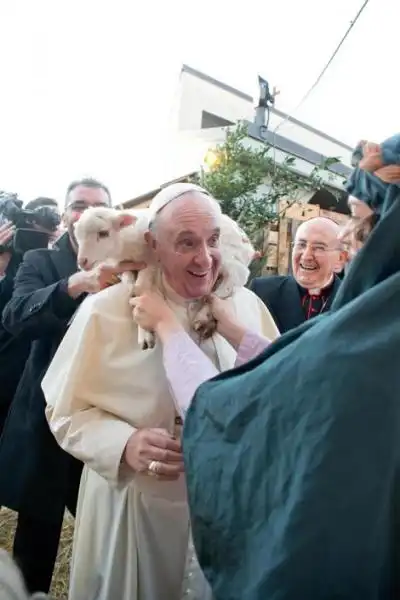 BERGOGLIO AL PRESEPE VIVENTE 