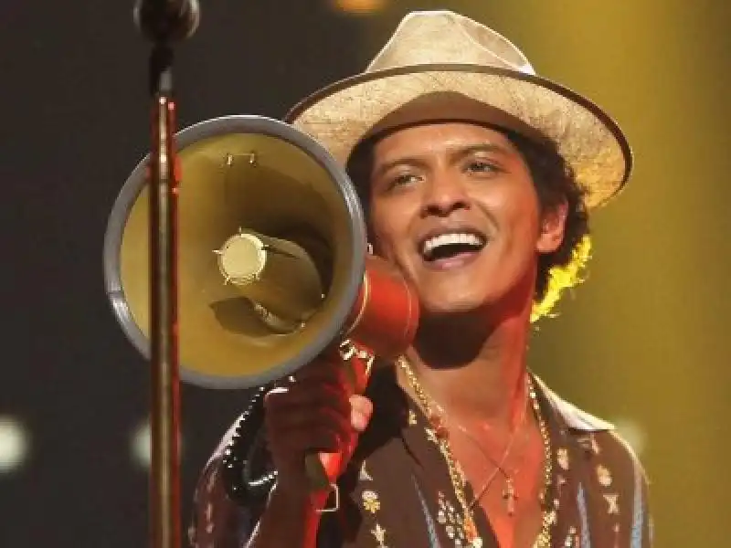 Bruno Mars non voleva essere etichettato come cantante latinoamericano 