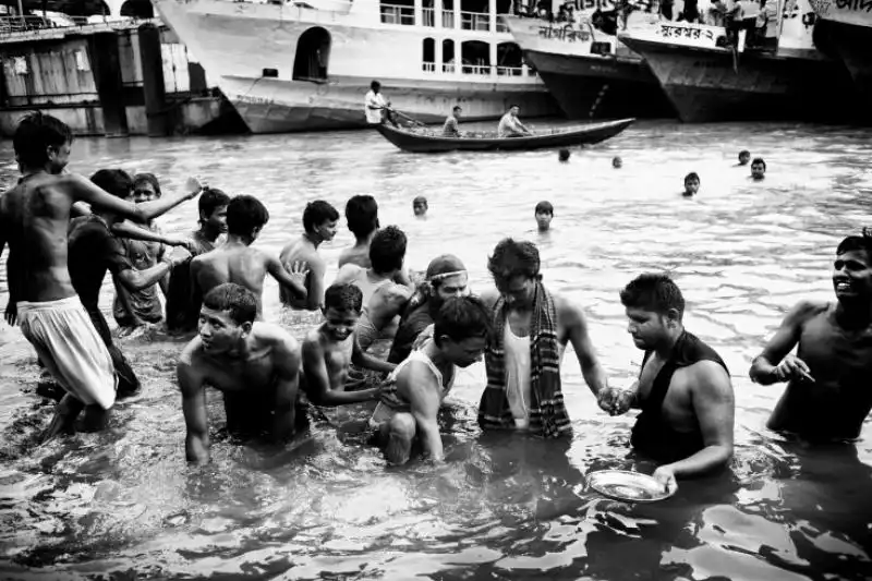 Cerimonia Hindu nel Buriganga 