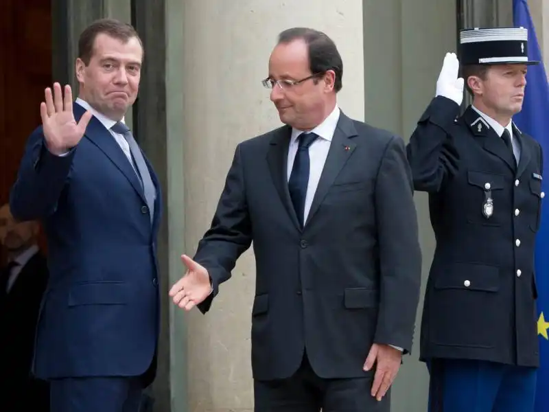 Hollande con Dmitry Medvedev 