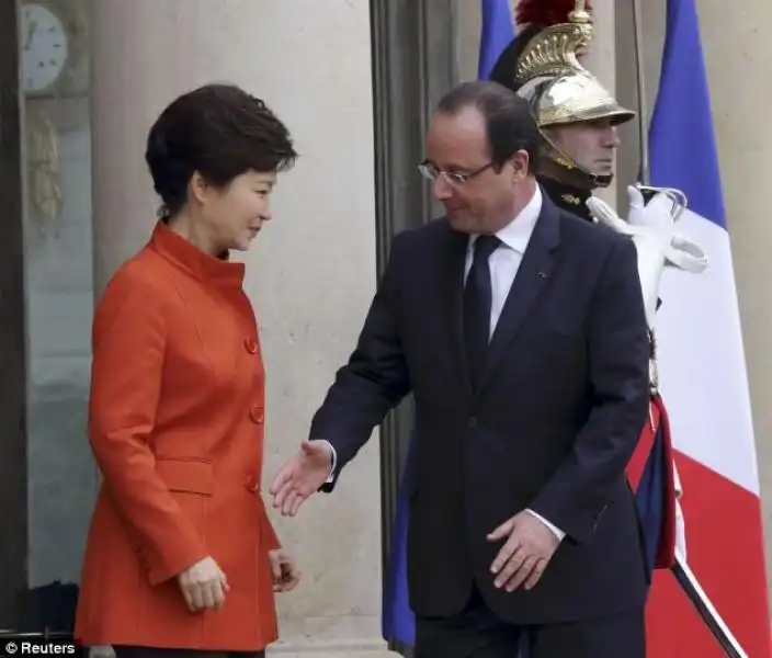 HOLLANDE CON South Koreas President Park Geun Hye article A A x 