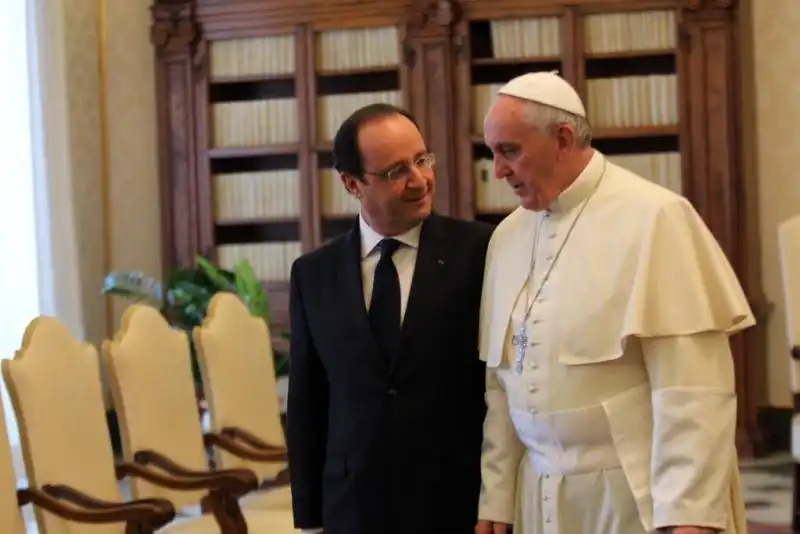 hollande in vaticano incontra papa francesco bergoglio 