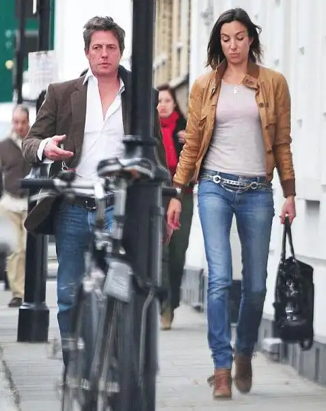 HUGH GRANT CON ANNA EBERSTEIN 