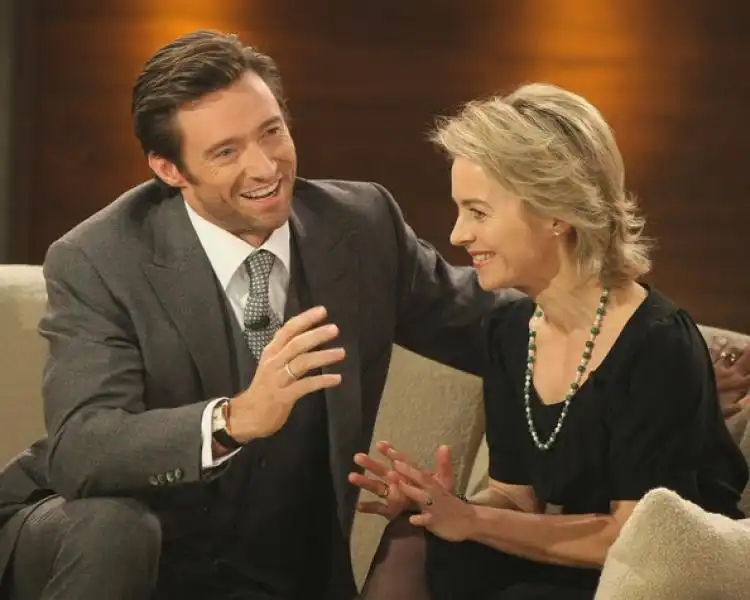 hugh jackman e ursula von der leyen 