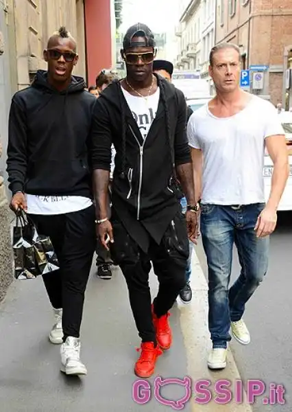 mario balotelli con il fratello enoch 