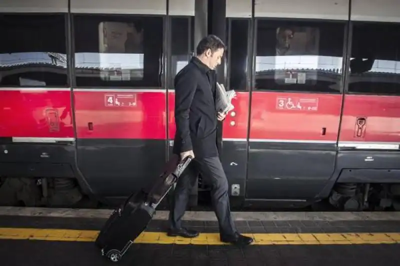 Matteo Renzi in treno