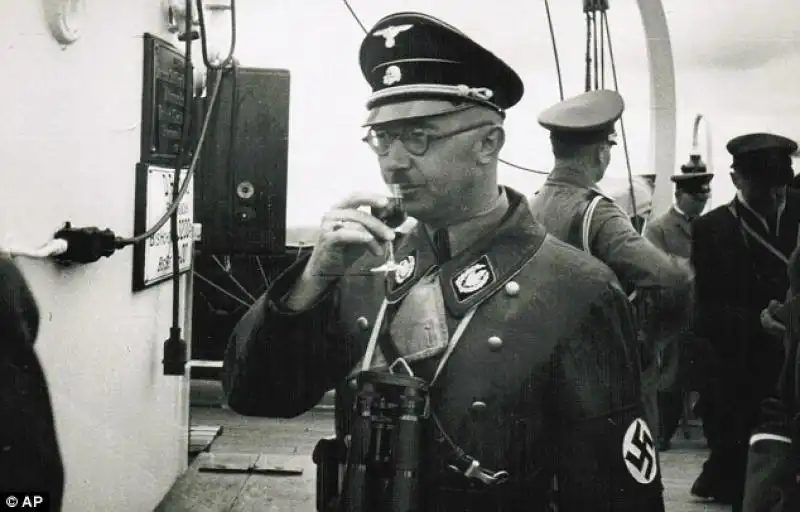 Scoperte le lettere sentimentali di Himmler il mostro 