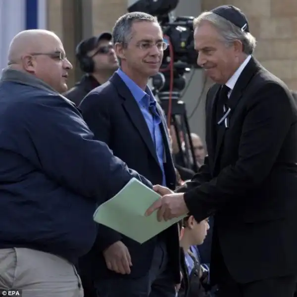 tony blair al funerale di ariel sharon 