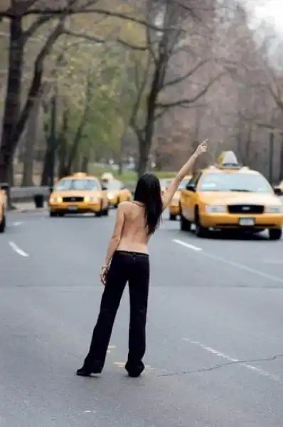 New York in topless contro lo sfruttamento 