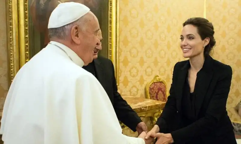 ANGELINA JOLIE E PAPA FRANCESCO BERGOGLIO