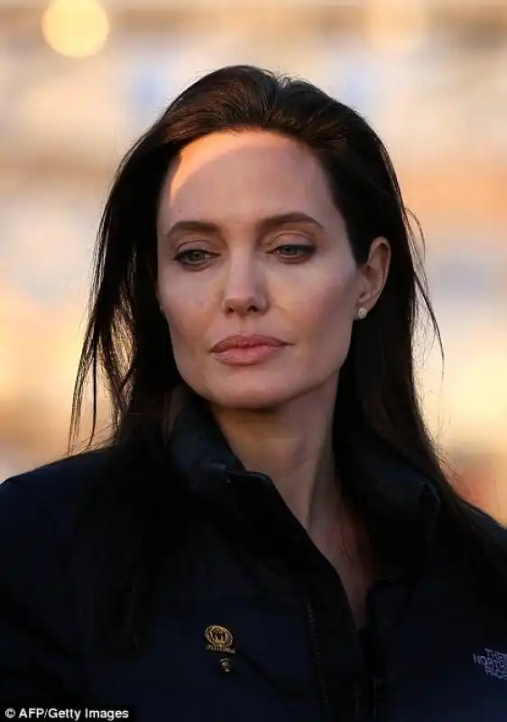 angelina jolie incontra le vittime dell'isis 4