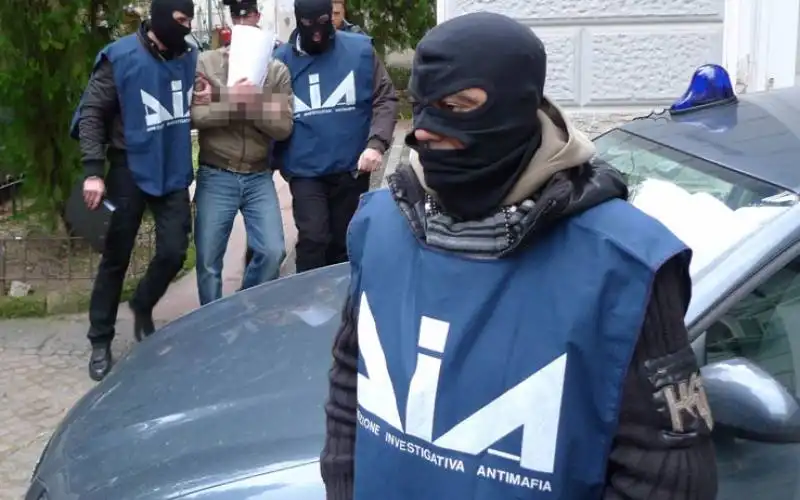 arresti ndrangheta emilia  2