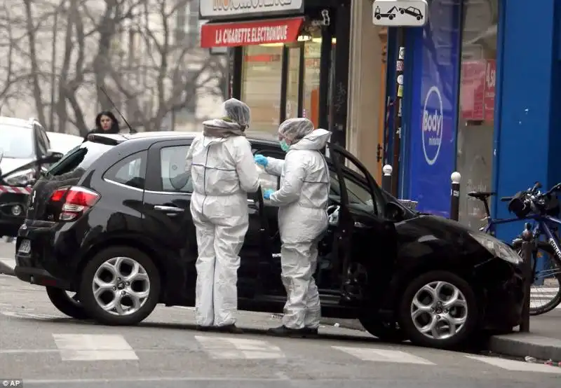 attacco terroristico a parigi charlie hebdo 12