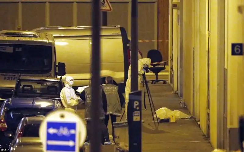 attacco terroristico a parigi charlie hebdo 13