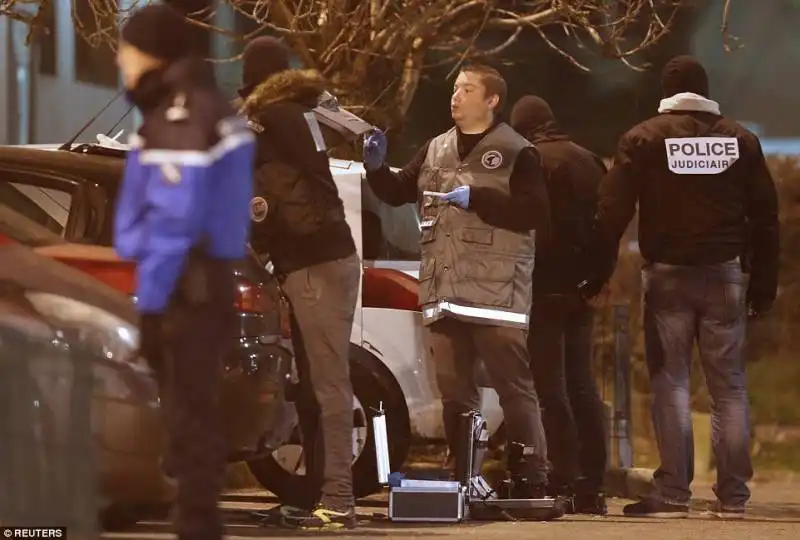 attacco terroristico a parigi charlie hebdo 21