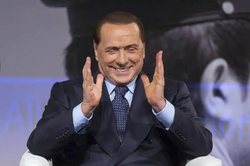 berlusconi al divino amore  13