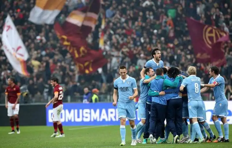 derby roma lazio   l'esultanza dei biancocelesti  7