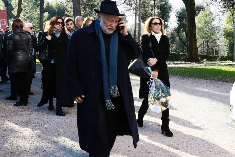 domenico de masi con dietro lina sastri foto lapresse