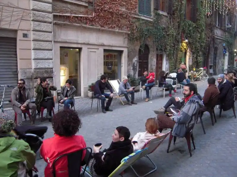 flash mob  per  la pedonalizzazione di via urbana