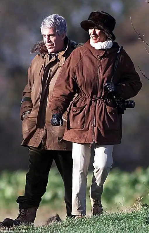 ghislaine maxwell e jeffrey epstein