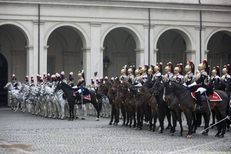 giorgio e clio napolitano lasciano il quirinale 13