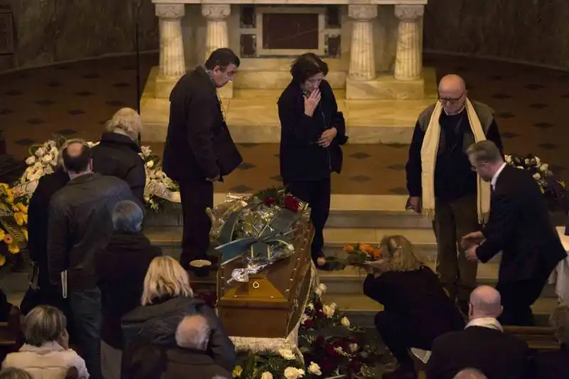 il funerale di anita ekberg  25