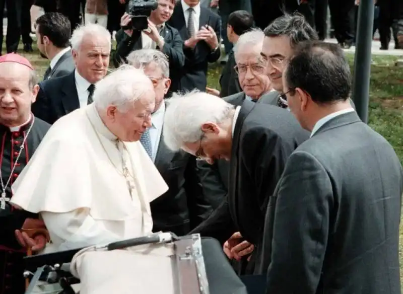 karol wojtyla e sergio mattarella 