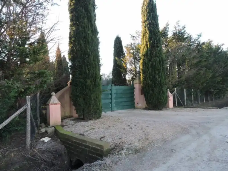 LA VILLA DI PINO DANIELE  A MAGLIANO IN TOSCANA