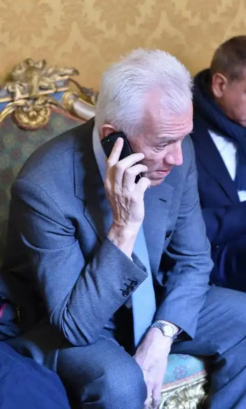 paolo vigevano al telefono