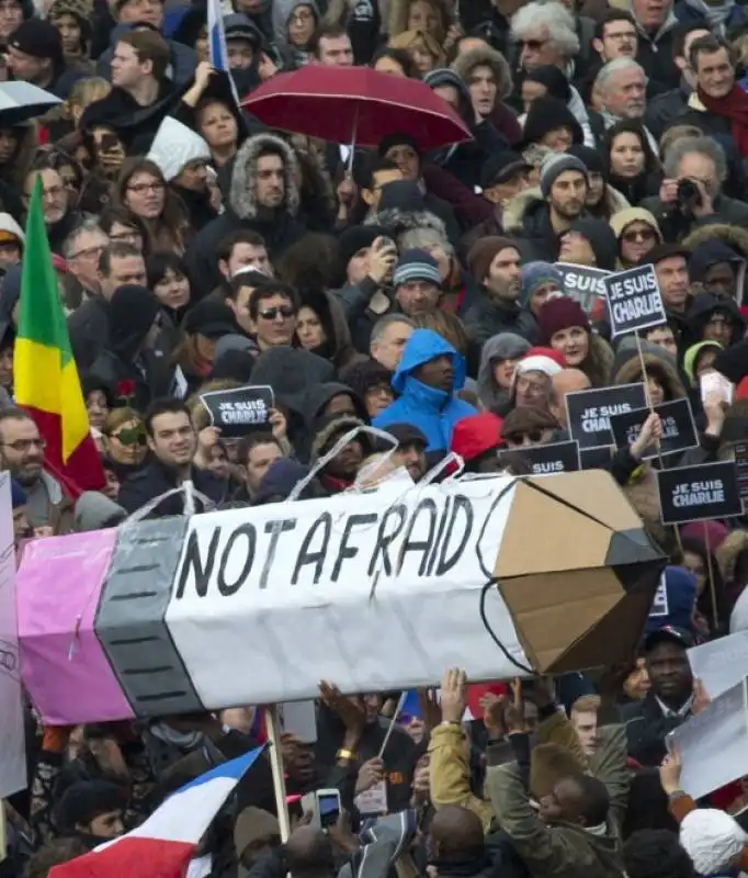 parigi   manifestazione per charlie hebdo e la liberta' di espressione  30