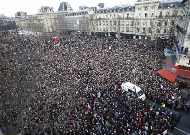 parigi   manifestazione per charlie hebdo e la liberta' di espressione  34