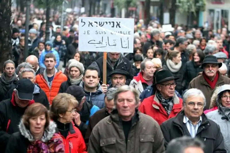 parigi   manifestazione per charlie hebdo e la liberta' di espressione  43