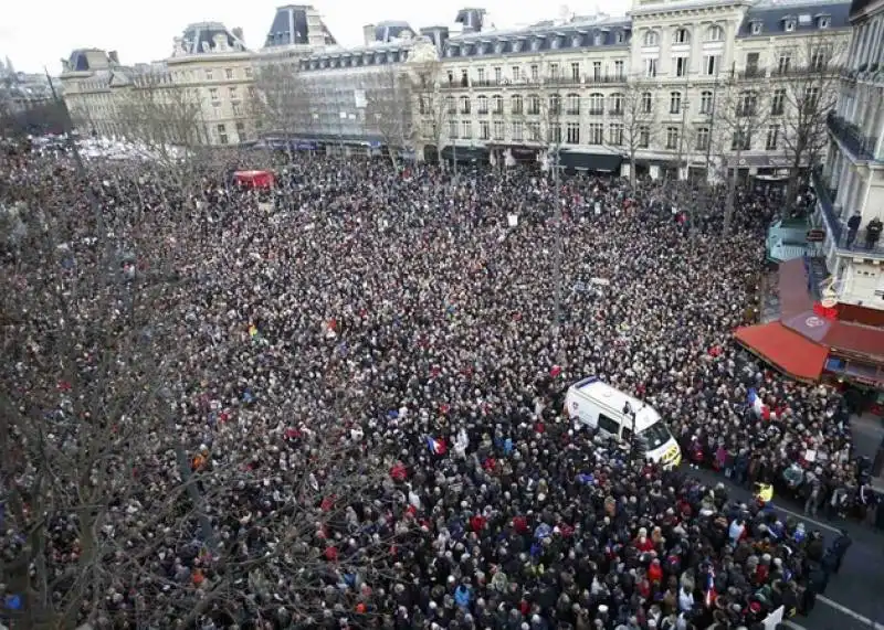 parigi   manifestazione per charlie hebdo e la liberta' di espressione  47