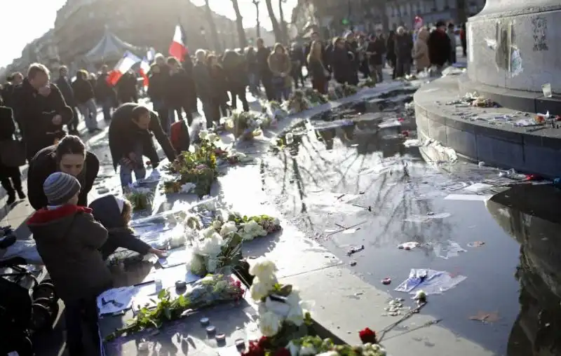 parigi   manifestazione per charlie hebdo e la liberta' di espressione  5