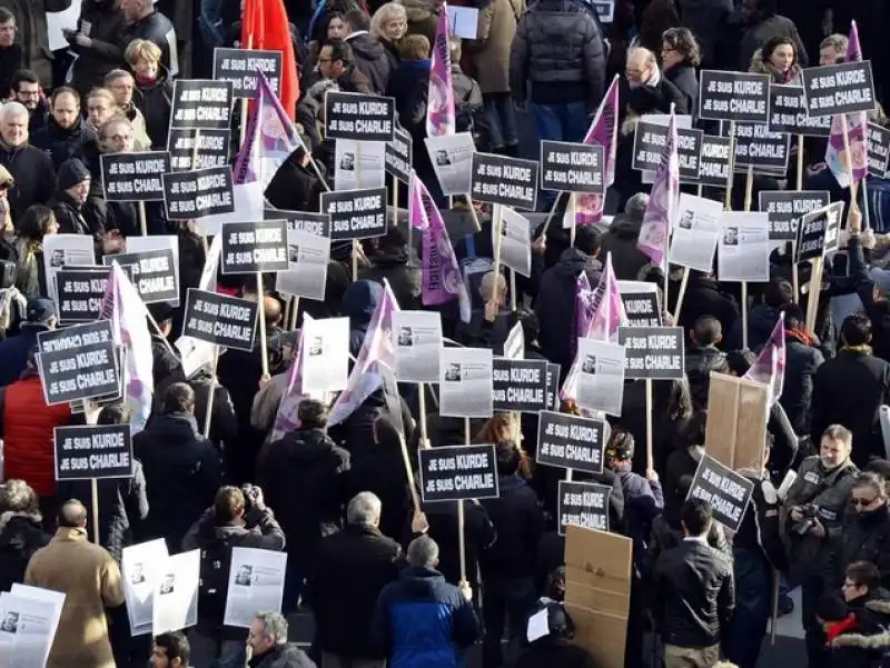 parigi   manifestazione per charlie hebdo e la liberta' di espressione  51