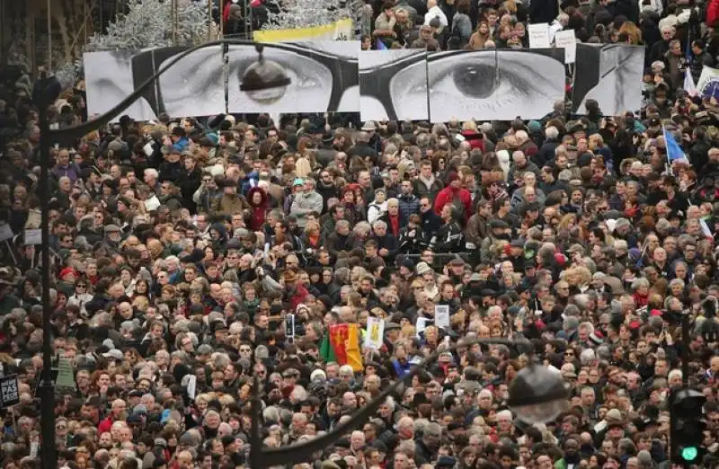 parigi   manifestazione per charlie hebdo e la liberta' di espressione  54