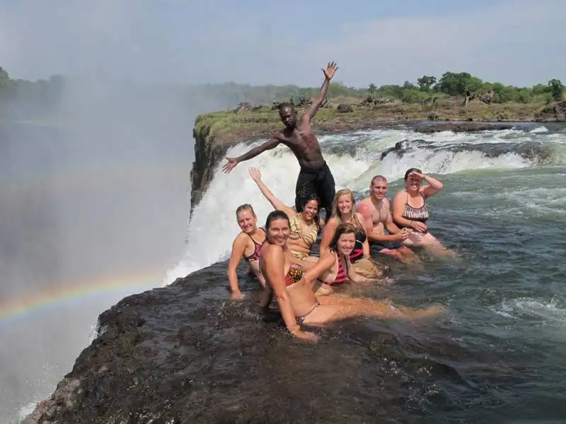 piscina del diavolo, cascate vittoria, zambia 