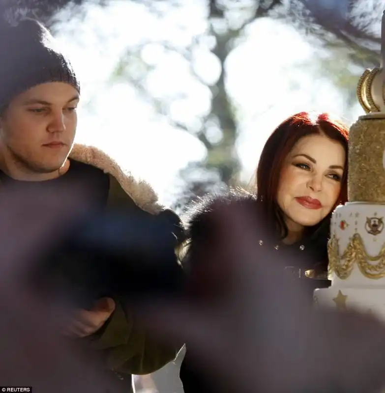 priscilla presley con il nipote ben