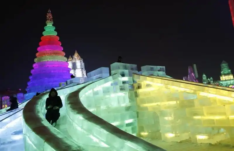 sculture illuminate a d harbin