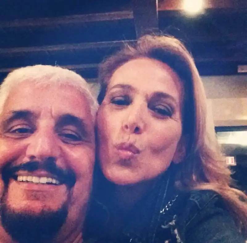 selfie barbara d urso e pino daniele